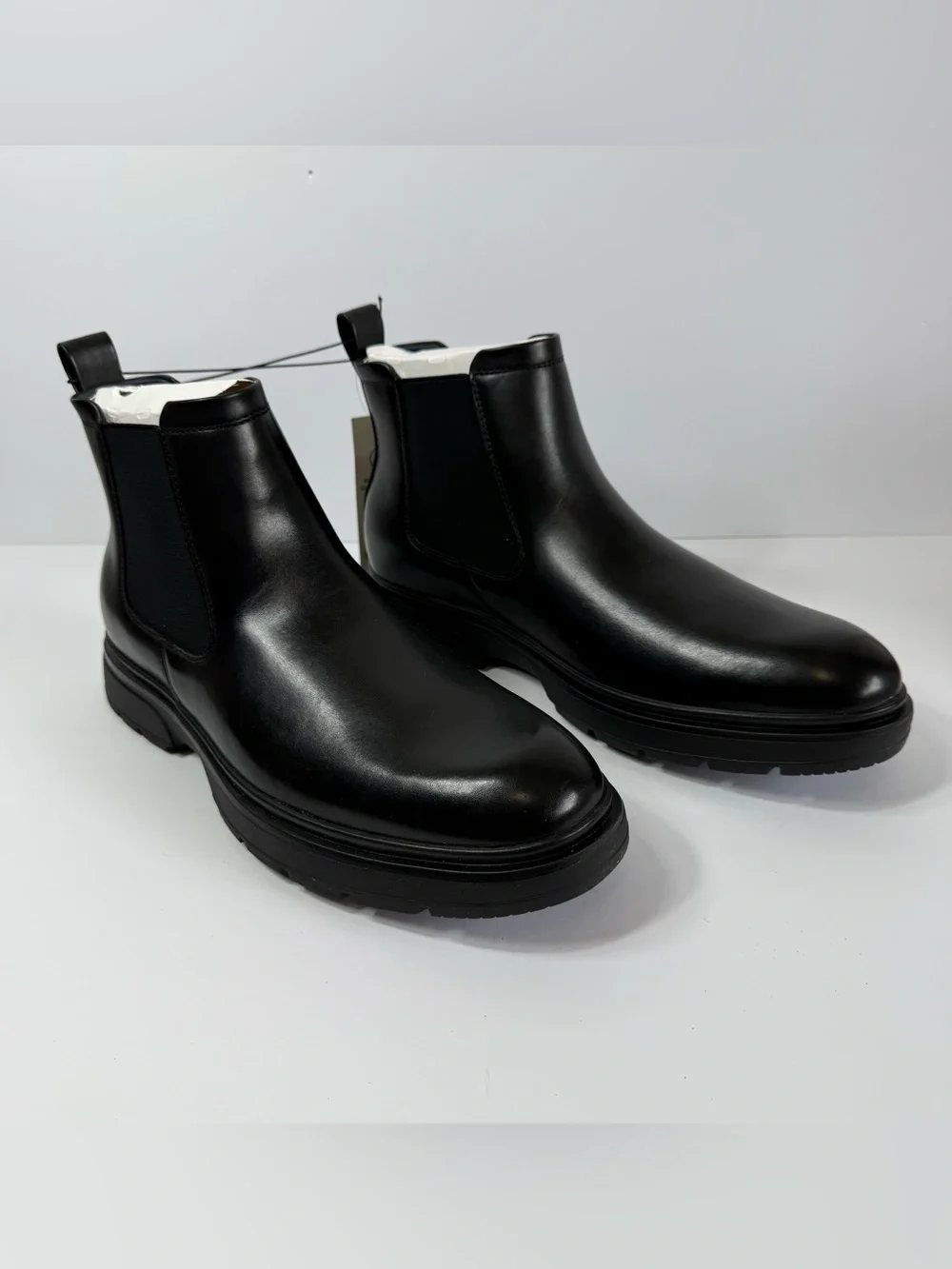 NWT No Boundaries Men's Black Faux Leather Lug Sole Chelsea Boots 10.5